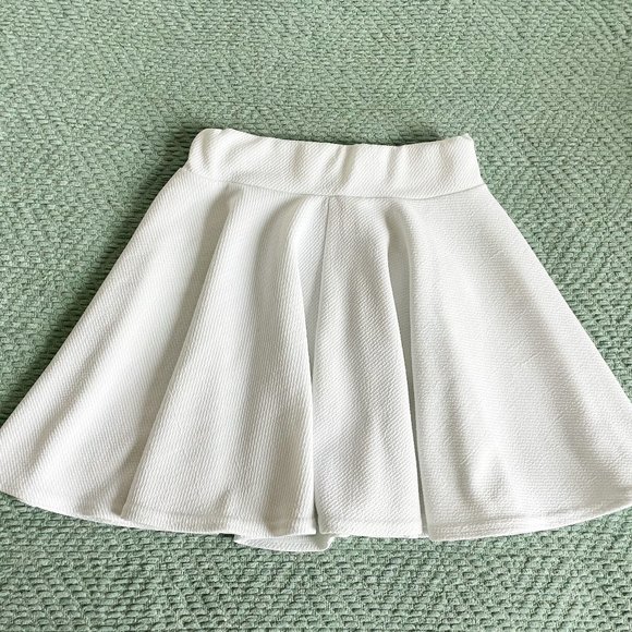 White Skater Skirt - Picture 1 of 1